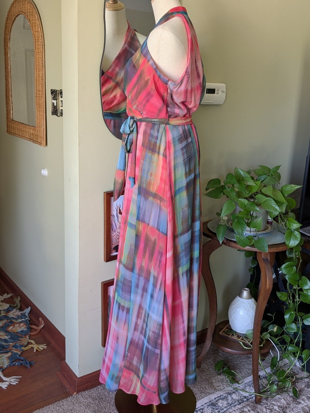 Plus Size Tie Dye Maxi Dress - Picture 5 of 16